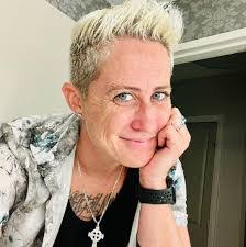 Maryann Whiting's Instagram, Twitter & Facebook