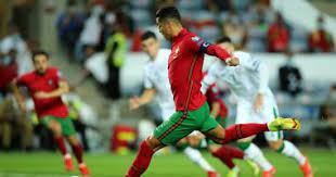 Jun 14, 2021 · تصرف نجم يوفنتوس كريستيانو رونالدو بشكل غريب، خلال تواجده في مؤتمر منتخب البرتغال اليوم الإثنين، قبل مواجهة المجر مساء الغد. Cqzgktsqzve33m