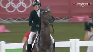 She has competed in three olympic games, finishing in 26th place in 2012 and in 4th place in 2016. Olympia 2021 Bitteres Drama Beim Modernen Funfkampf Annika Schleus Pferd Vollig Uberfordert