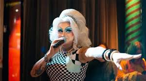 Трансвестит понесет факел на Олимпиаде