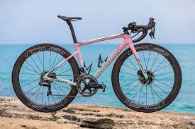 The Bermuda Themed Specialized Tarmac Of Flora Duffy Slowtwitch Com