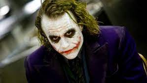 Coringa causou danos psicológicos em heath. Ø£Ø³Ø±Ø§Ø± Ø§Ù„Ø¬ÙˆÙƒØ± Ù‡ÙŠØ« Ù„ÙŠØ¯Ø¬Ø± ÙÙŠ ÙŠÙˆÙ… Ù…ÙŠÙ„Ø§Ø¯Ù‡ Ø³Ø¨Ø¨ ÙˆÙØ§ØªÙ‡ ÙˆØ£Ø´Ù‡Ø± Ø£Ù‚ÙˆØ§Ù„Ù‡ ÙˆØ£Ø¯ÙˆØ§Ø±Ù‡ Ù…Ø¬Ù„Ø© Ù‡ÙŠ