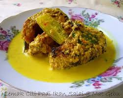 Cara masak tongseng sapi adalah mencampur daging sandung lamur, daun kol, dan kecap, cabai rawit, dan beragam rempah. Lemak Cili Padi Ikan Salai Dapur Tanpa Sempadan