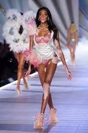 How To Be A Victoria's Secret Model (By The Angels Themselves) | Glamour Uk