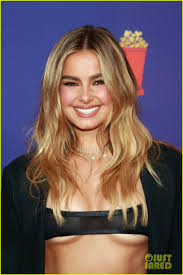She started hanging out with the kardashians, but i did't know that she, like them, also started being a slut! Addison Rae Wears Very Revealing Outfit On Red Carpet At Mtv Movie Tv Awards 2021 Photo 4556668 2021 Mtv Movie Tv Awards Addison Rae Mtv Movie Tv Awards