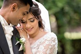 Capture The Best Moments With Asian Wedding Photography London Wedding Couples Photography Asian Wedding Photography Wedding Photography