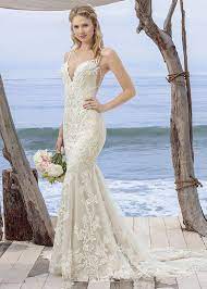 That's why we make our rental collection available whether you're looking for a bridal gown, debut gown, a gown for your prenup photoshoot, or attending a formal event, we have a beautiful rental. Buy Bridal Dress Rent Near Me Cheap Online