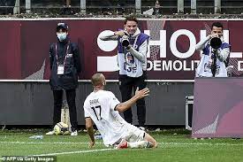 Le club lillois est suivi par le psg et le podium est complété par monaco. 7ilaap7pp3co3m