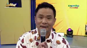 Vice Ganda: "Tignan mo! Vice lipstick and Chavit Singson shades...  Perfect!" Perfect kaayo?! 😂 Napatanggal tuloy ng kanyang shades si Janice  matapos siyang asarin ni Meme! WATCH HERE! Para mapanood ang mga