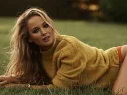 Jennifer Lawrence: “I Didnt Have a Life. I Thought I Should Go Get One” |  Vanity Fair