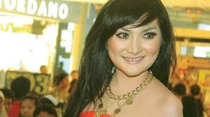 Kiki Amelia yang Kini Menjadi DJ