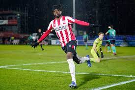 He is 18 years old from england and playing for psv in the holland eredivisie (1). Who Is Noni Madueke The English Teenager Thriving In Holland And Interesting Ac Milan Footballtransfers Com