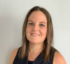 Lynn Benoit's Instagram, Twitter & Facebook