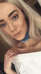 Długowłosa modelka ujawniła, że tak naprawdę jest łysa