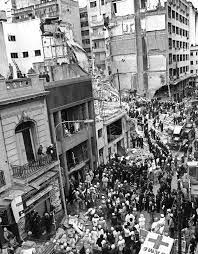 El acto tuvo como consigna vacíos de justicia, llenos de memoria y. Donde Los Muertos Todavia Piden Justicia The New York Times