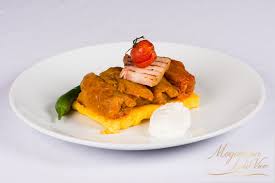 Se ia umplutura se amesteca se ruleaza etc si se pune la foc mic. Meniu Personalizat Mogosoaia Lake View