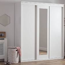 Cara membuat lemari baju gantung. Berbagai Model Lemari Pakaian 3 Pintu Minimalis Dalam Kamar Pinhome