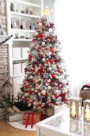 Choose from hundreds of free christmas tree pictures. Pretty Red And White Christmas Cool Christmas Trees White Christmas Tree Decorations White Christmas Decor