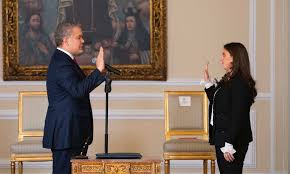 Además, la ministra karen abudinen pondrá en funcionamiento uno de los. La Ministra Karen Abudinen Sera La Ministra Que Llevara La Conectividad A Las Regiones De Colombia Presidente Duque Ultimas Noticias De Buenaventura Colombia Y El Mundo