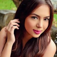 She began acting as a child on television by playing guest roles and starring in goin' bulilit. Julia Montes Age Height Weight Birthday Agecalculator Me