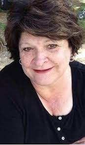 Anne Deal's Instagram, Twitter & Facebook