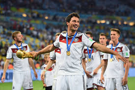 Mats hummels is a defender who have played in 33 matches and scored 5 goals in the 2020/2021 season of bundesliga in germany. Mats Hummels Hits Out At Jogi Low Following His Forced Retirement From Die Mannschaft Bavarian Football Works