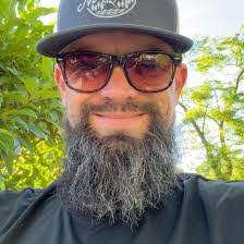 Mark Banfield's Instagram, Twitter & Facebook