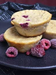 Quarkmuffins Mit Himbeeren High Protein Genau Greta Rezept Quarkmuffins Proteinrezepte Low Carb Rezepte