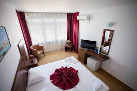 Primul resort costier de tip all inclusive din zona de sud a litoralului romanesc, cu peste 460 unitati de cazare, 2 restaurante, braserie, bistro, panorama bar, pool bar, fast food, locuri de joaca interioare si exterioare, sali de avem destule motive pentru care am redeschis complexul steaua de mare. Mare Meduza Hotel Rumanien Eforie Nord Booking Com