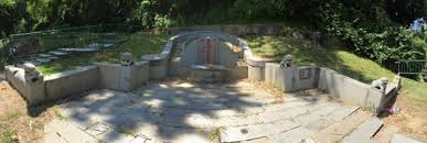 In 1819, tan moved to singapore to sell fruit, vegetable and fowl. Tan Tock Seng S Grave At Outram