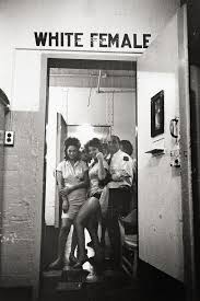 Women S Prison New Orleans 1963 By Leonard Freed 1960 S Prisoner Leonard Freed History Vintage Photography
