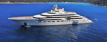256 Million The Dilbar Superyacht Built In 2008 By Lurssen Yachts Belongs To Russian Oligarch Alisher Expensive Yachts Luxury Yachts Most Expensive Yacht