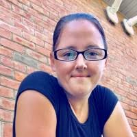 Sarah Petersheim's Instagram, Twitter & Facebook