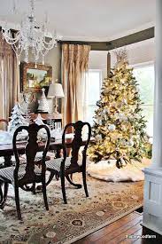 Dining room decor has remained traditional and classic in nature for decades. 37 Stunning Christmas Dining Room Decor Ideas Digsdigs