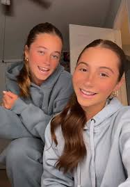 deal with how long this is. #ITSAPARADEINSIDEMYCITY @molly kain