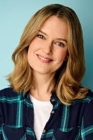 Gina Silvers's Instagram, Twitter & Facebook