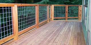 This deck railing takes some careful planning and precise measuring if you are building it yourself. Hog Wire Deck Railing Reviews Installation And Cost