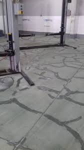 Wie sie ihren garagenboden mit epoxidharz selbst beschichten, zeigt. Bodenbeschichtung Marmorimitation Glanz Seidenmatt Epoxid Floor Bodenbeschichtung