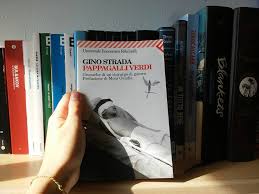 La parola italiana libro deriva dal latino liber.il vocabolo originariamente significava anche corteccia, ma visto che era un materiale usato per scrivere testi (in libro scribuntur litterae, plauto), in seguito per estensione la parola ha assunto il significato di opera letteraria. Ti Consiglio Un Libro Pappagalli Verdi Manifest Blog
