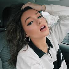 TikTok star Zoe laverne is pregnant! The Internet personality announced  that she and boyfriend Dawson Day were gearing up to welcome their 1st  child together. --> https://bit.ly/2XncEgR