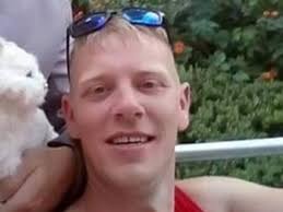 Father-of-five had submachine gun in 'sophisticated hidden compartment' in  his car during garda search