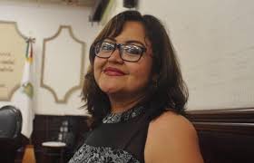 Empleadas del Ayuntamiento de Miahuatlán en flagrancia agreden a la  periodista Verónica Huerta #Veracruz