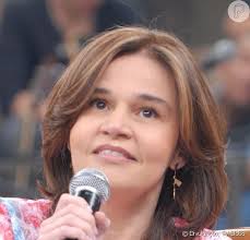 Dentre os sintomas que surgiram e ocasionaram a internação, a eterna marinete de a diarista apresentou. Claudia Rodrigues Vai Fazer Live Apos Superar Reacao A Quarentena Crise Nervosa Purepeople