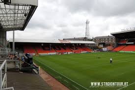 Das stadion wurde ab 1927 erbaut und war als olympiastadion für die geplanten olympischen sommerspiele 1940 vorgesehen, die jedoch nach dem rückzug der bewerbung nach tokio vergeben wurden. Tannadice Park Stadion In Dundee Angus
