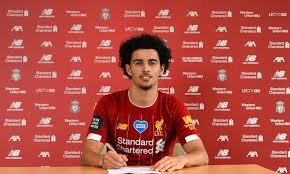 Profilo di curtis jones (20) ➤ fc liverpool ➤ scheda, valore di mercato, statistiche, mercato, carriera e tanto altro. Curtis Jones Signs New Contract With Liverpool Fc Liverpool Fc