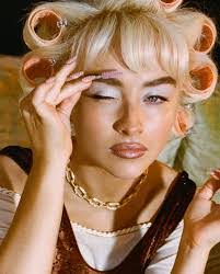 Kiara Craig's Instagram, Twitter & Facebook