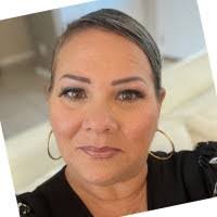 Elsa Lynch's Instagram, Twitter & Facebook