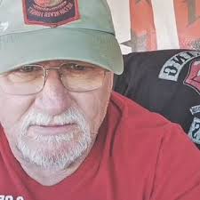 Alexander West (@big_baddynevaask)