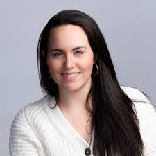 Pourquoi il ne faut PAS identifier tout le monde dans vos publications ou  vos groupes sur Facebook!?