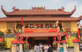 Chùa thường xuyên đón tiếp các đoàn khách hành hương khắp năm châu đến tham quan, chiêm bái. Khanh Thanh Ngoi Chua Ä'áº·t Xa Lá»£i Trai Tim Hoa ThÆ°á»£ng Thich Quáº£ng Ä'á»©c Vnexpress